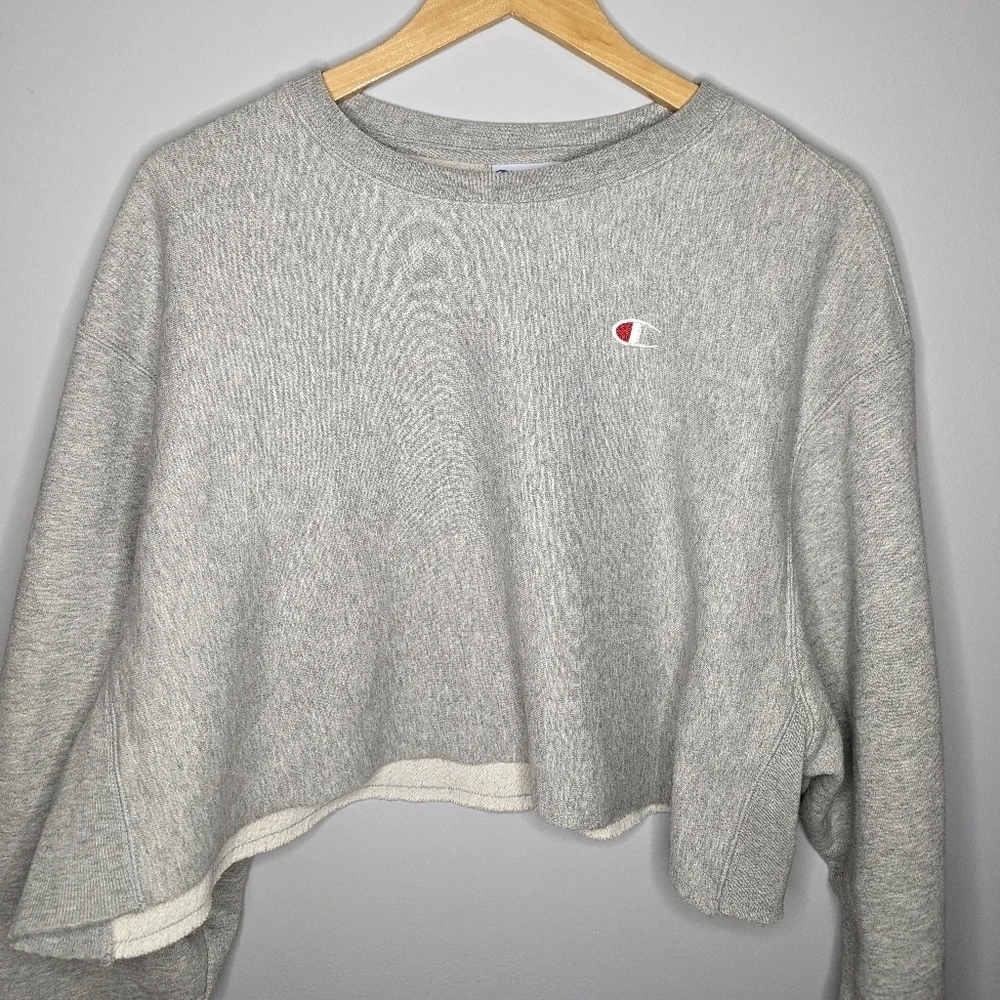 Champion cropped Crewneck gray Woman's XL
